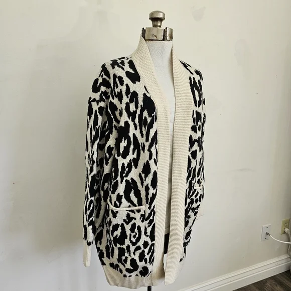 Who what wear animal print open front cardigan size LARGE - Picture 8 of 10